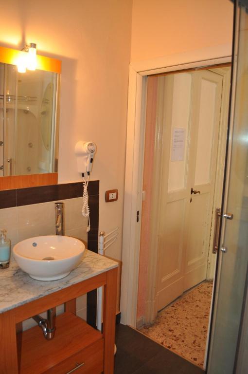 B&B Teatro Bellini Катанія Номер фото